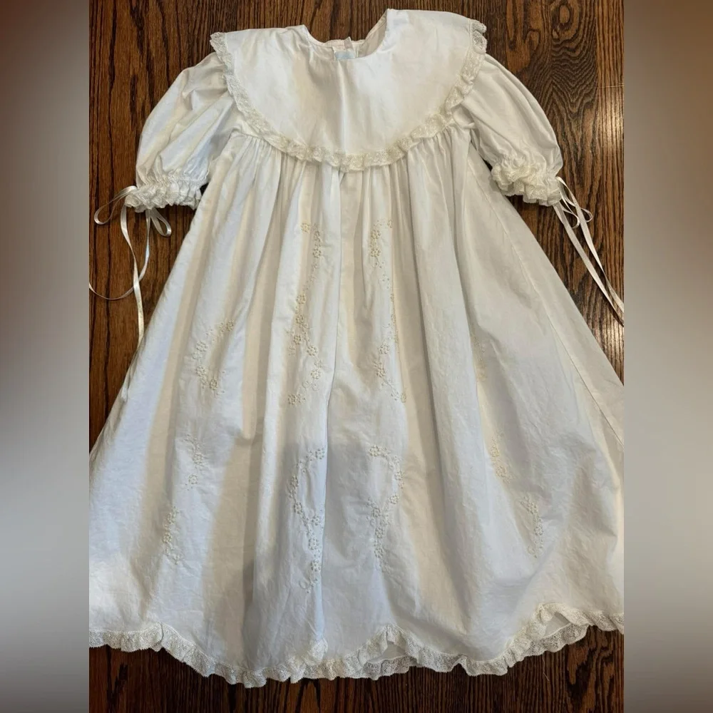 Auraluz Round Collar Embroidered Satin Flower Dress Girls Size 6